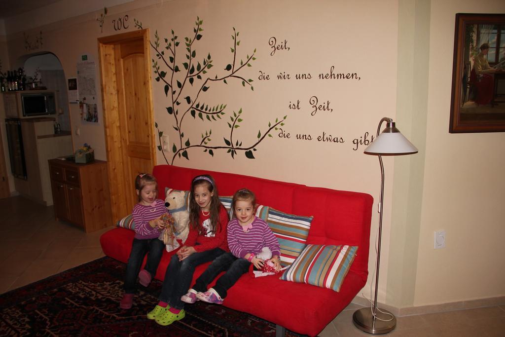 Haus Resi Apartment Staatz Luaran gambar